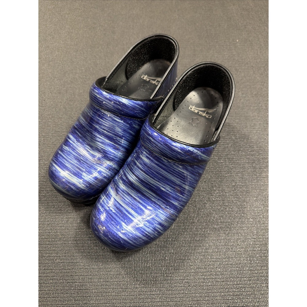 Dansko Sz 8.5 9 US /39EU Stripe Patent  Leather Clogs Blue Silver